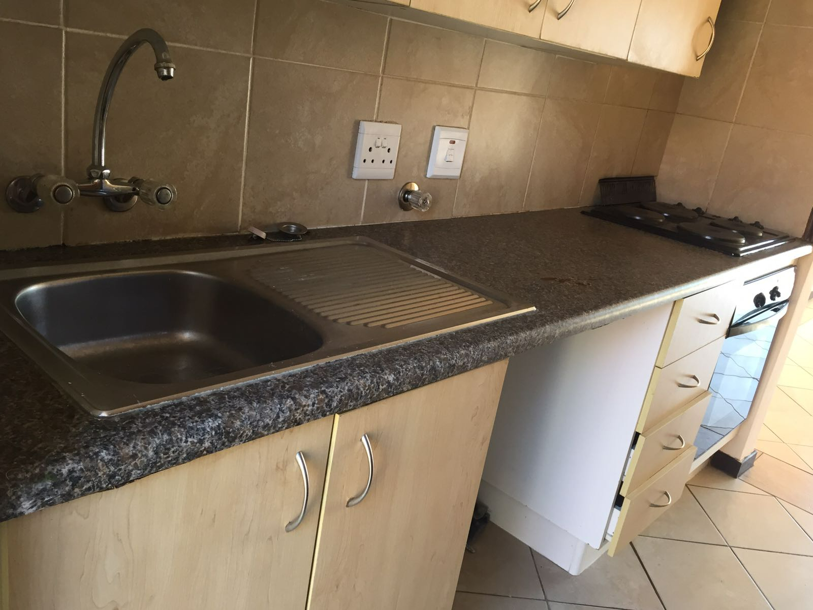 8. Kitchen 3